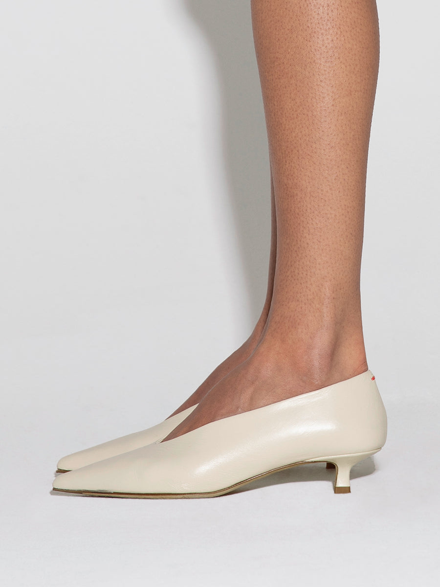 Aeyde | Clara Leather Pumps for Women | Creamy Nappa | Pointed Toe | Low Heel | How to Style
