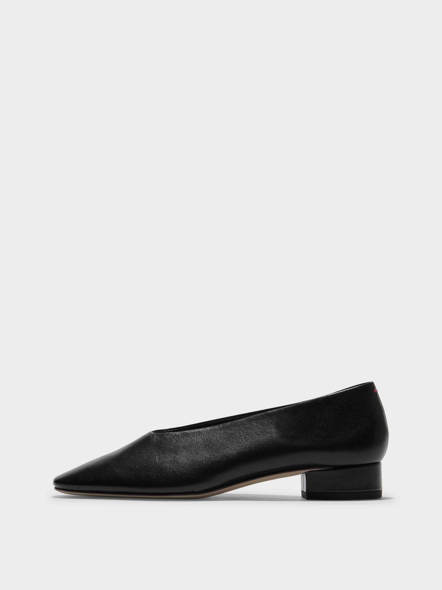 Aeyde | Delia Leather Flats for Women | Black Nappa | Round Toe | Low Heel | Side View [x=50,y=85]