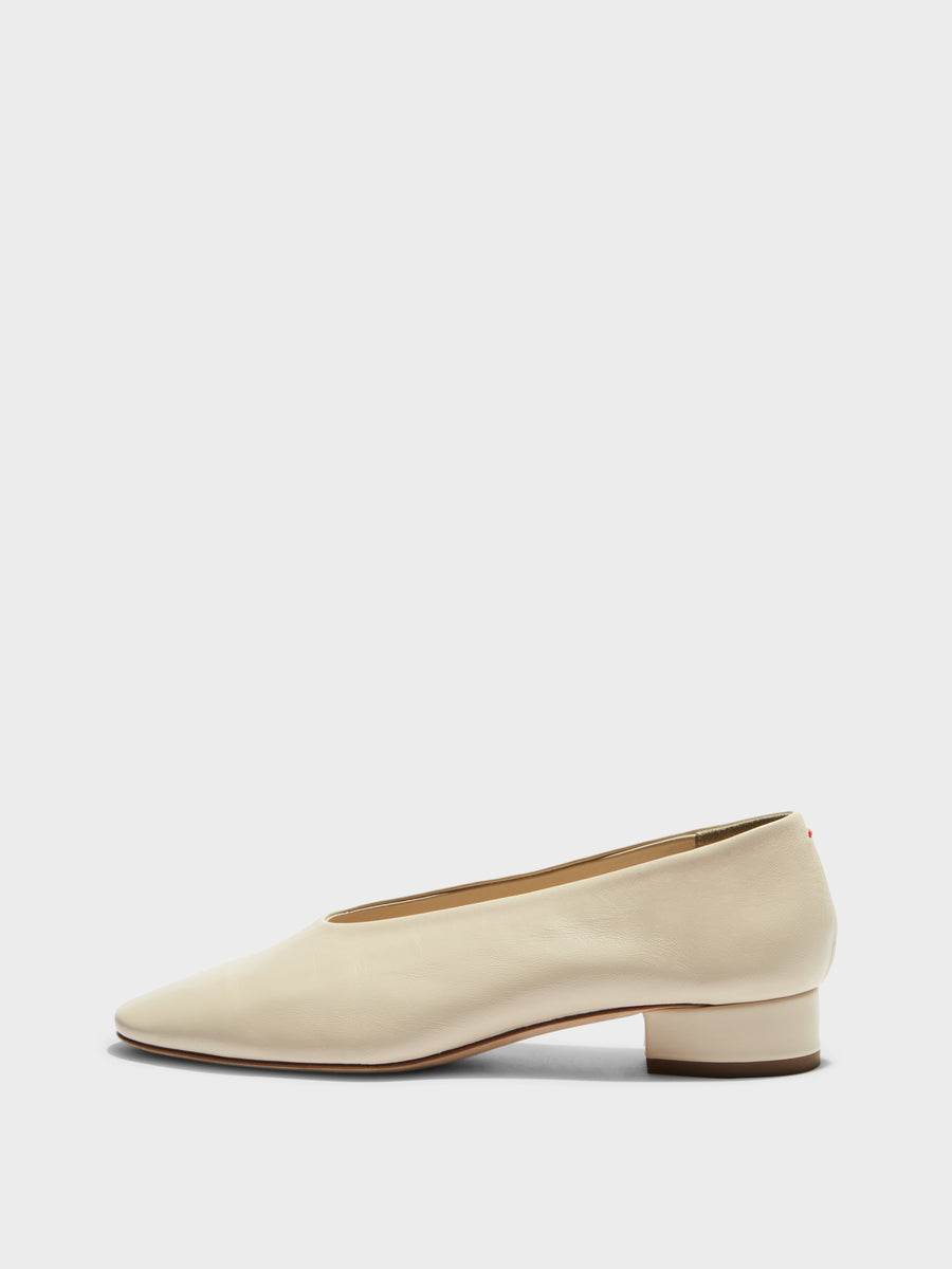 Aeyde | Delia Leather Flats for Women | Creamy Nappa | Round Toe | Low Heel | Side View