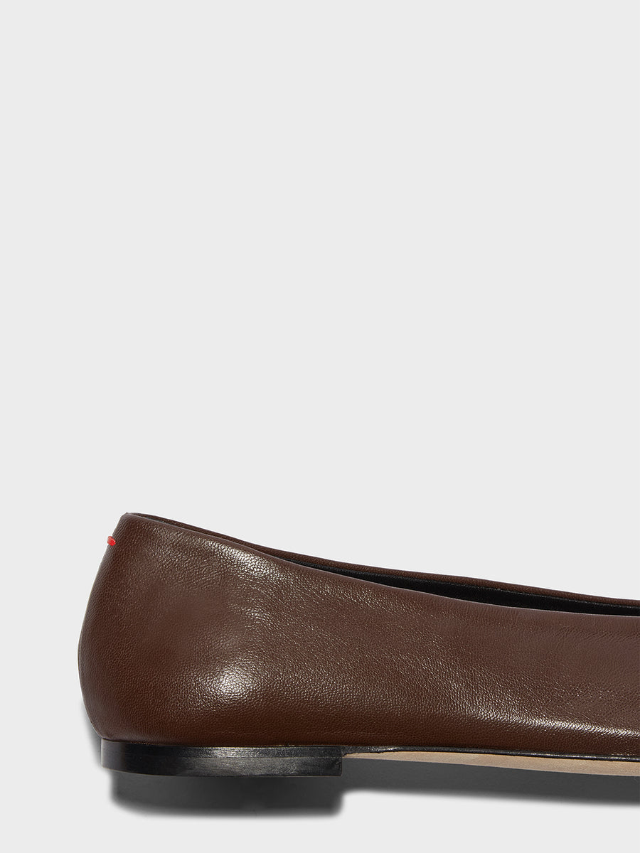 Aeyde | Kirsten Leather Flats for Women | Moka Nappa | Round Toe | Flat Heel | Heel Details [x=50,y=85]
