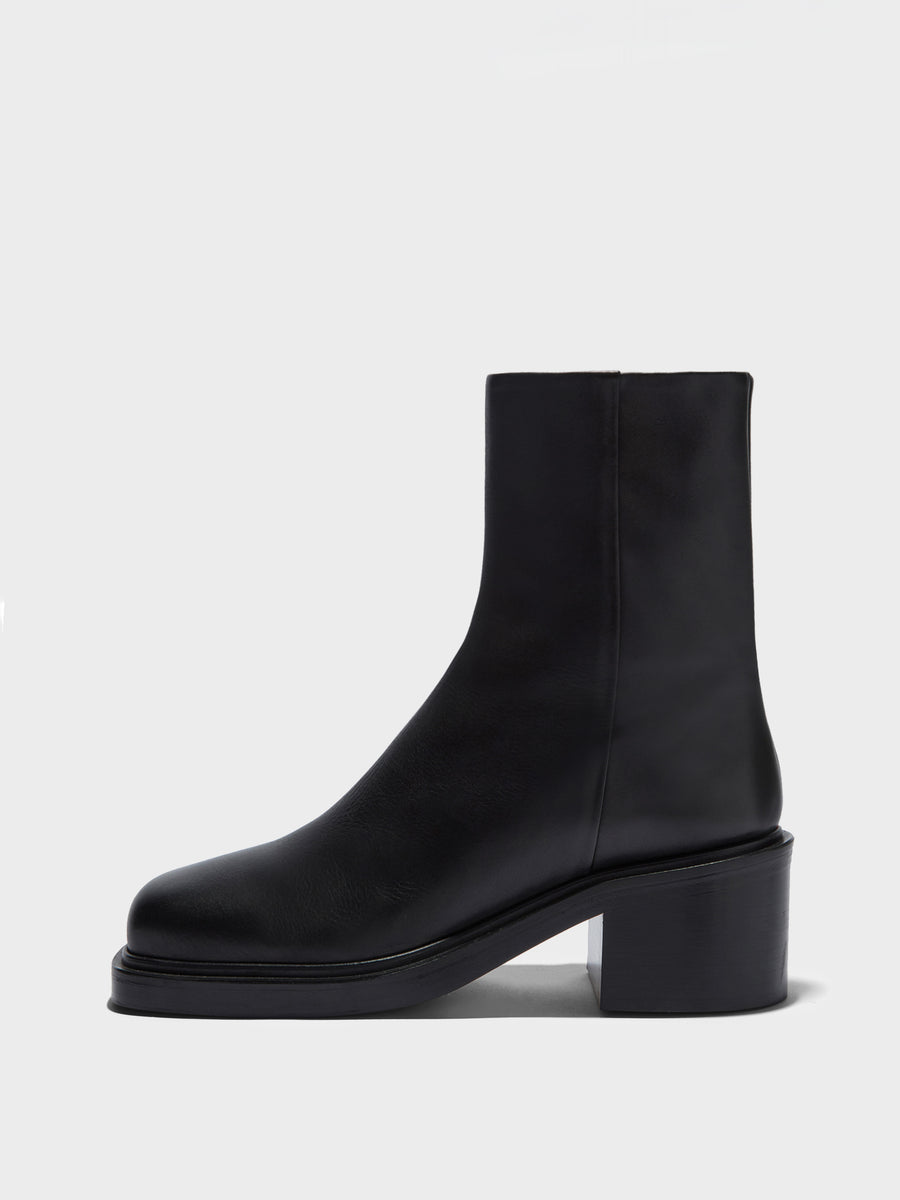 Aeyde | Teddy Leather Ankle Boots for Women | Black Calf | Square Toe | Mid Heel | Side View